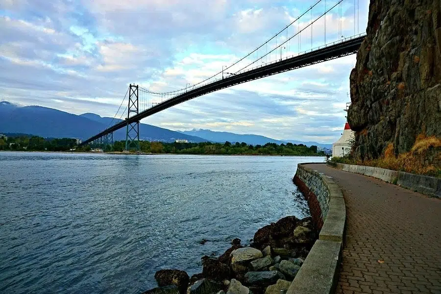 view of lions gate bridge in vancouver british columbia
