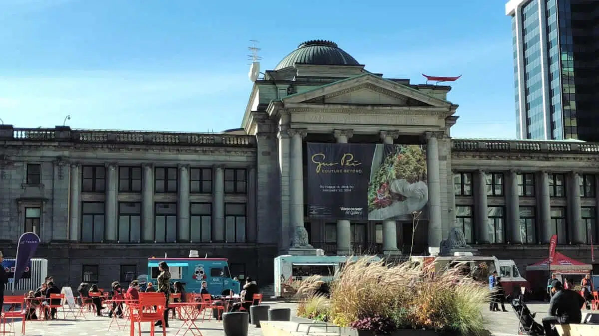 exterior of vancouver art gallery