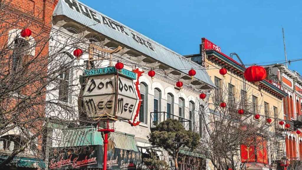 buildings in victoria bc