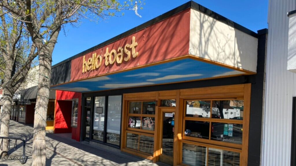 exterior of hello toast in Kamloops, bc